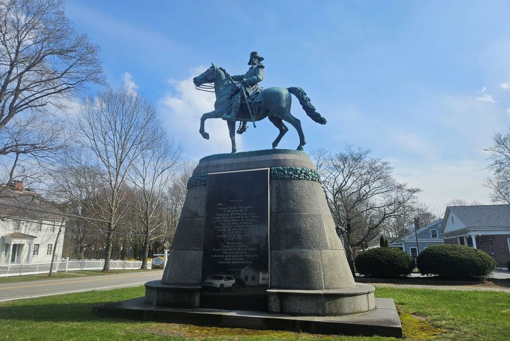 Israel Putnam monument